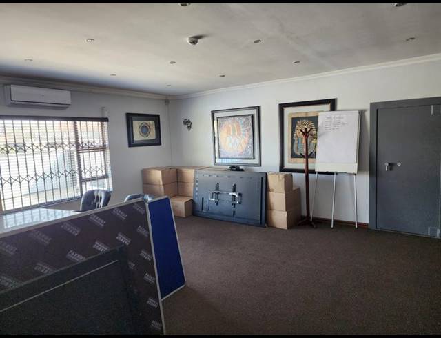 BUSINESS FOR SALE IN NEW REDRUTH